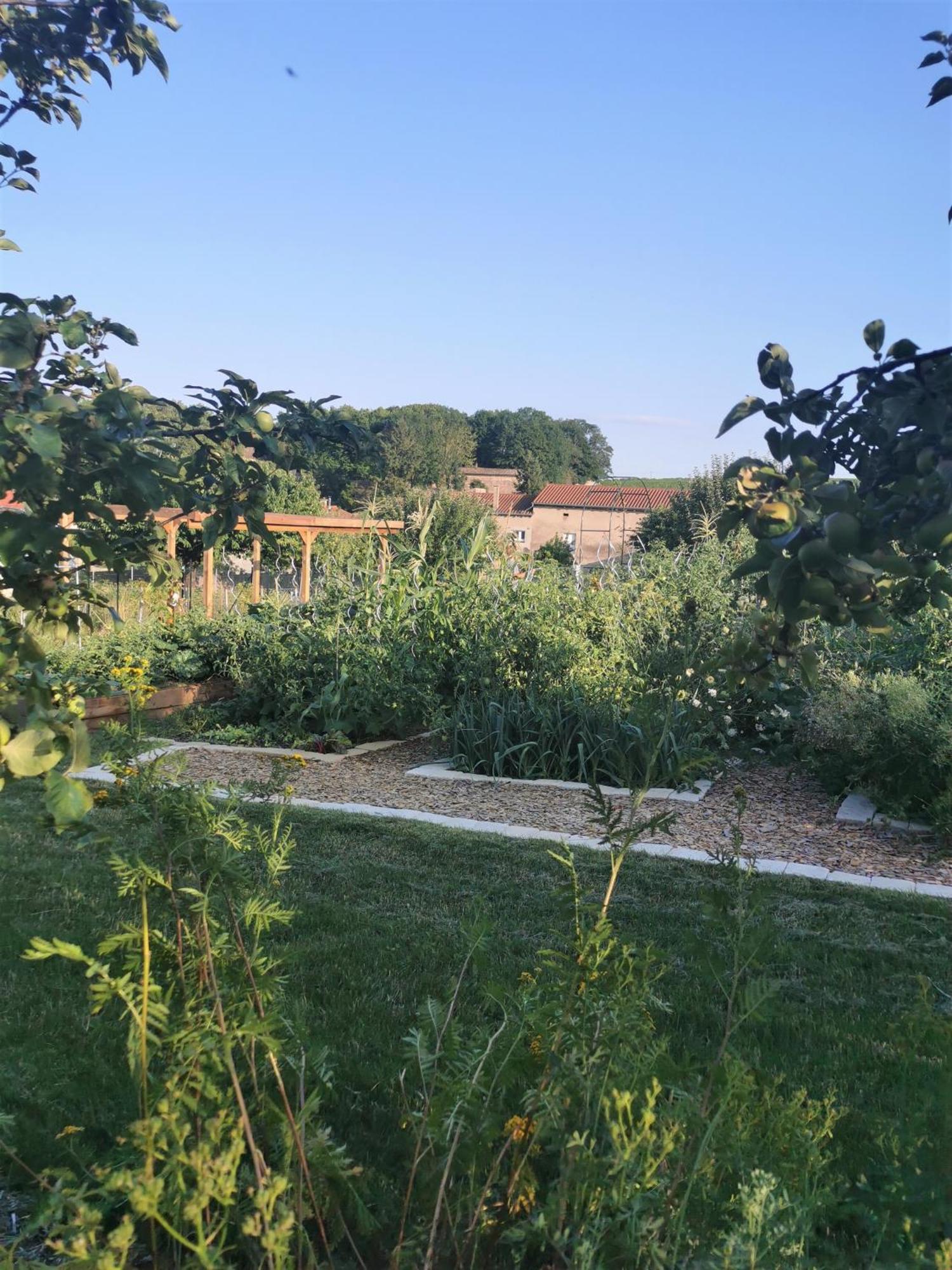 Bed and Breakfast Au Jardin Des Deux Roches Prissé Zewnętrze zdjęcie