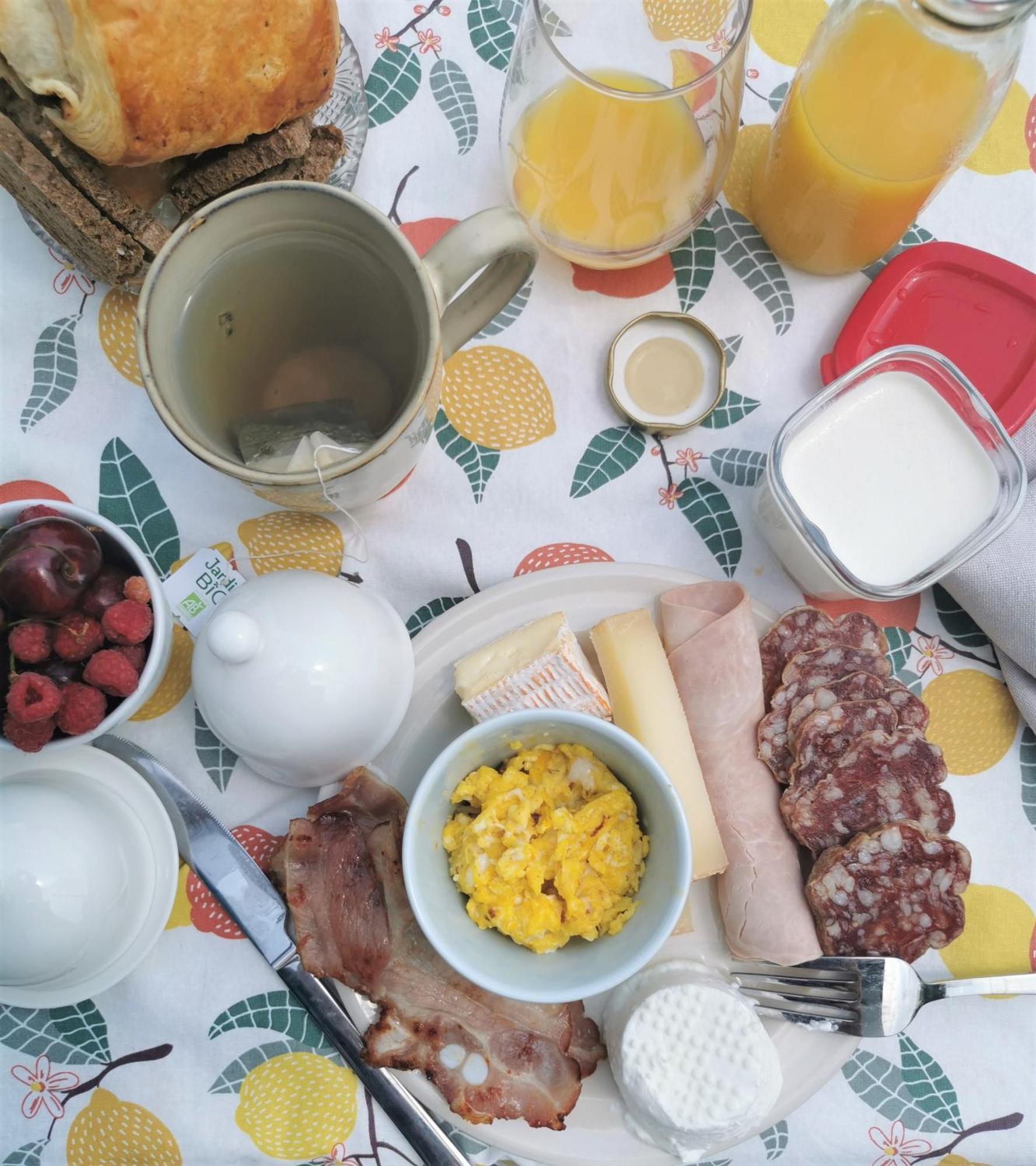 Bed and Breakfast Au Jardin Des Deux Roches Prissé Zewnętrze zdjęcie